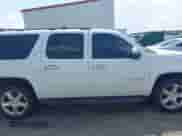 2013 Chevrolet Suburban LT с VIN 1GNSCJE08DR325101, выставлен на аукционе IAAI как лот 42835198 с пробегом 173 643 миль миль и . История ставок и продаж доступна на DreamBid. Изображение 13.