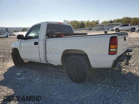 2005 GMC Sierra 1500 Work Truck z VIN 1GTEC14X25Z154738, wystawiony jako Copart lot #48049285 z przebiegiem Nie podano mil oraz Szkoda całkowita • Salvage title. Historia ofert i sprzedaży dostępna na DreamBid. Obrazek 2.
