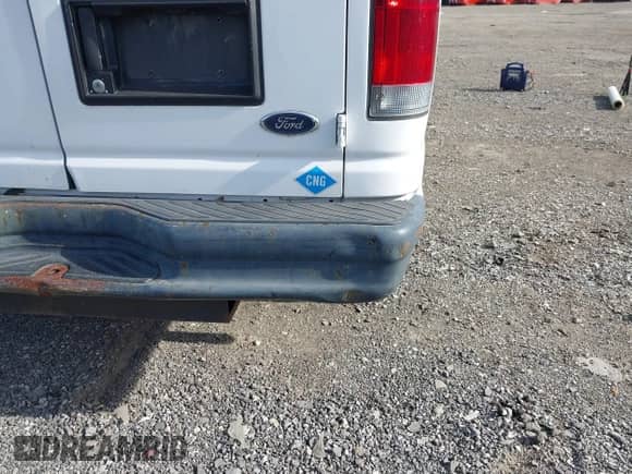 2011 Ford Econoline Cargo Commercial with VIN 1FTNE2EL5BDB28798, listed as a IAAI auction lot 43375192 with 52,410 mi miles and . Bid and sale history available at DreamBid. Image 13.