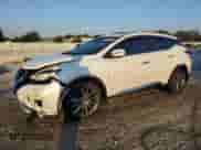 2021 Nissan Murano SV z VIN 5N1AZ2BSXMC136639, wystawiony jako Copart lot #68970045 z przebiegiem 67 303 mil mil oraz Szkoda całkowita • Salvage title. Historia ofert i sprzedaży dostępna na DreamBid. Obrazek 1.