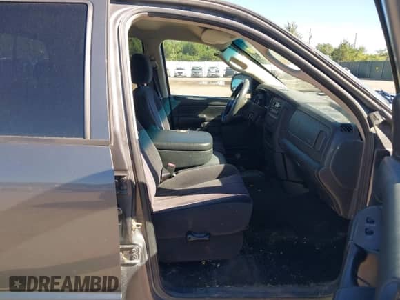 2004 Dodge 1500 SLT с VIN 1D7HU18N14S724857, выставлен на аукционе IAAI как лот 43403068 с пробегом 229 518 миль миль и . История ставок и продаж доступна на DreamBid. Изображение 5.