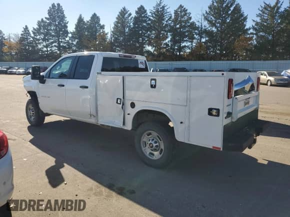2022 Chevrolet Silverado 2500HD with VIN 1GB2WLE7XNF141794, listed as a Copart auction lot 79089104 with 55,043 mi miles and Salvage title. Bid and sale history available at DreamBid. Image 2.