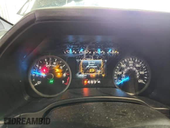 2018 Ford F-150 XLT z VIN 1FTEW1EP7JFB82021, wystawiony jako Copart lot #87015425 z przebiegiem 178 331 mil mil oraz Nie do naprawy • Non repairable. Historia ofert i sprzedaży dostępna na DreamBid. Obrazek 9.