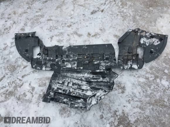 2020 Mitsubishi Outlander ES с VIN JA4AZ3A33LZ011380, выставлен на аукционе IAAI как лот 41567914 с пробегом 72 663 миль миль и . История ставок и продаж доступна на DreamBid. Изображение 12.