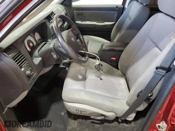 2010 Dodge Dakota Bighorn/Lonestar с VIN 1D7CW3GP3AS218803, выставлен на аукционе Copart как лот 53102425 с пробегом 43 836 миль миль и Чистый • Clean title. История ставок и продаж доступна на DreamBid. Изображение 7.