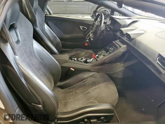 2016 Lamborghini Huracan LP 610-4 with VIN ZHWUR1ZF3GLA05085, listed as a Copart auction lot 60136495 with 34,811 mi miles and Salvage title. Bid and sale history available at DreamBid. Image 10.