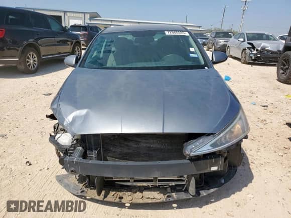 2019 Hyundai Elantra SE с VIN KMHD74LF8KU814845, выставлен на аукционе Copart как лот 72086585 с пробегом 85 546 миль миль и Списание • Salvage title. История ставок и продаж доступна на DreamBid. Изображение 5.