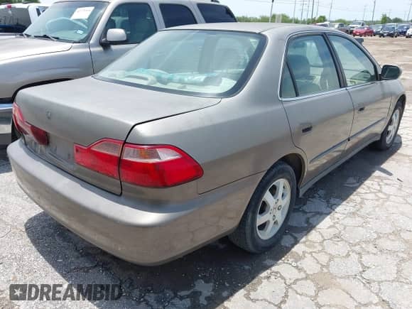 2000 Honda Accord SE с VIN 1HGCG5673YA090469, выставлен на аукционе IAAI как лот 42391254 с пробегом 140 819 миль миль и . История ставок и продаж доступна на DreamBid. Изображение 4.