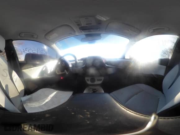 2018 Toyota Prius Plus z VIN JTDKARFP2J3069383, wystawiony jako IAAI lot #41595534 z przebiegiem 164 481 mil mil oraz . Historia ofert i sprzedaży dostępna na DreamBid. Obrazek 18.