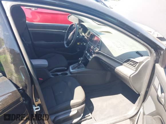 2020 Hyundai Elantra SEL z VIN 5NPD84LF5LH615460, wystawiony jako IAAI lot #43246168 z przebiegiem 49 530 mil mil oraz . Historia ofert i sprzedaży dostępna na DreamBid. Obrazek 5.