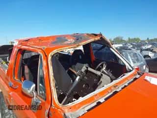 1985 Chevrolet Blazer K10 Utility HT с VIN 1G8EK18H5FF144613, выставлен на аукционе IAAI как лот 40464314 с пробегом Не указан миль и . История ставок и продаж доступна на DreamBid. Изображение 6.