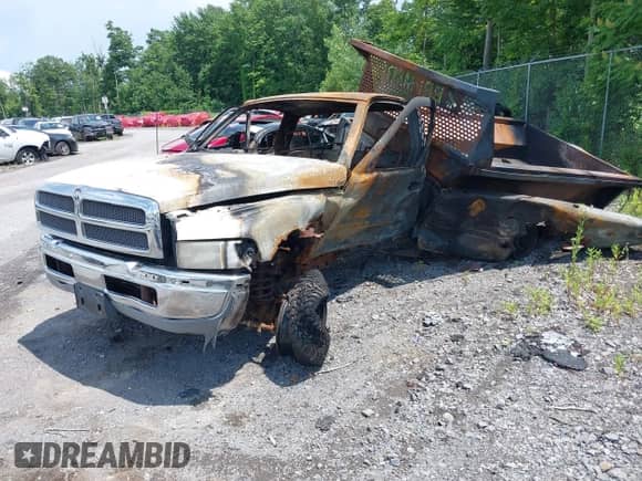 1996 Dodge RAM with VIN 1B7JF26Y3TS709428, listed as a IAAI auction lot 42567718 with Not provided miles and . Bid and sale history available at DreamBid. Image 17.