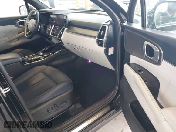 2022 Kia Sorento SX Prestige with VIN KNDRMDLH4N5110077, listed as a IAAI auction lot 41760167 with 26,732 mi miles and . Bid and sale history available at DreamBid. Image 5.