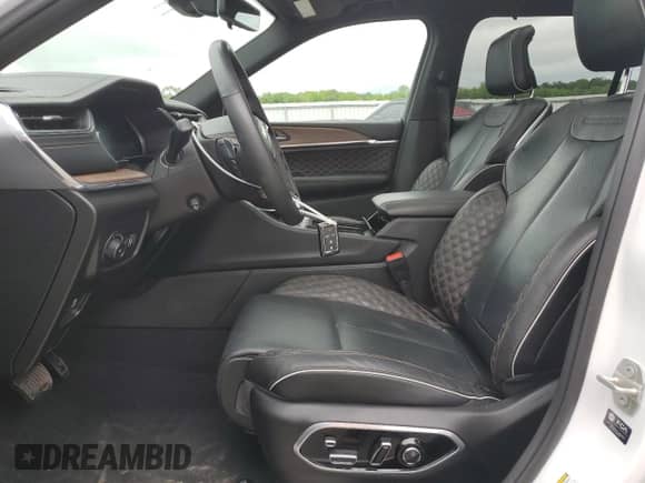 2024 Jeep Grand Cherokee Summit with VIN 1C4RJKEG9R8920293, listed as a Copart auction lot 58948275 with 24,305 mi miles and Salvage title. Bid and sale history available at DreamBid. Image 7.