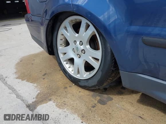 2006 Land Rover Range Rover Sport HSE with VIN SALSF25476A941830, listed as a IAAI auction lot 42957060 with Not provided miles and . Bid and sale history available at DreamBid. Image 6.