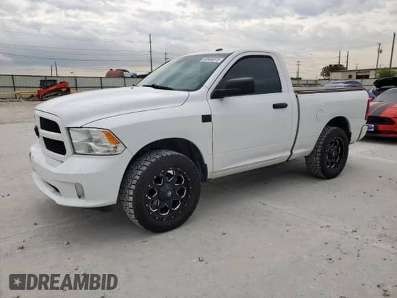 2014 Ram 1500 Express z VIN 3C6JR7AT1EG325343, wystawiony jako Copart lot #60494075 z przebiegiem 133 080 mil mil oraz Czysty tytuł • Clean title. Historia ofert i sprzedaży dostępna na DreamBid. Obrazek 1.