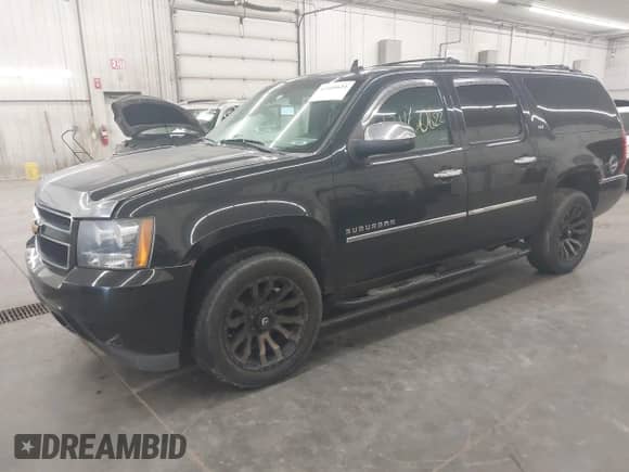 2013 Chevrolet Suburban LTZ с VIN 1GNSKKE70DR269628, выставлен на аукционе IAAI как лот 43460622 с пробегом 208 431 миль миль и . История ставок и продаж доступна на DreamBid. Изображение 17.