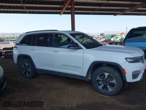 2024 Jeep Grand Cherokee с VIN 1C4RJYB62RC710467, выставлен на аукционе IAAI как лот 42991011 с пробегом 29 373 миль миль и . История ставок и продаж доступна на DreamBid. Изображение 12.