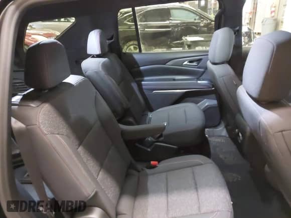 2024 Chevrolet Traverse AWD Z71 z VIN 1GNEVJKS7RJ198778, wystawiony jako IAAI lot #41729998 z przebiegiem 8 051 mil mil oraz . Historia ofert i sprzedaży dostępna na DreamBid. Obrazek 8.
