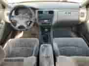 2001 Honda Accord z VIN JHMCG55611C011168, wystawiony jako Copart lot #60723735 z przebiegiem 312 115 mil mil oraz Czysty tytuł • Clean title. Historia ofert i sprzedaży dostępna na DreamBid. Obrazek 8.