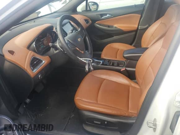 2017 Chevrolet Cruze Premier z VIN 1G1BF5SM5H7157488, wystawiony jako Copart lot #89528915 z przebiegiem 81 447 mil mil oraz Szkoda całkowita • Salvage title. Historia ofert i sprzedaży dostępna na DreamBid. Obrazek 7.