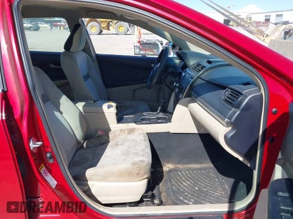 2012 Toyota Camry XLE z VIN 4T1BF1FK7CU623520, wystawiony jako IAAI lot #43514260 z przebiegiem 158 046 mil mil oraz . Historia ofert i sprzedaży dostępna na DreamBid. Obrazek 5.