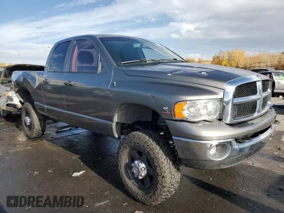 2005 Dodge 2500 SLT z VIN 3D7KS28C45G732377, wystawiony jako Copart lot #78273354 z przebiegiem 49 069 mil mil oraz Szkoda całkowita • Salvage title. Historia ofert i sprzedaży dostępna na DreamBid. Obrazek 4.