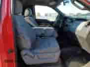 2013 Ford F-150 XL z VIN 1FTMF1EM6DKE84610, wystawiony jako Copart lot #50074155 z przebiegiem 272 671 mil mil oraz Czysty tytuł • Clean title. Historia ofert i sprzedaży dostępna na DreamBid. Obrazek 10.