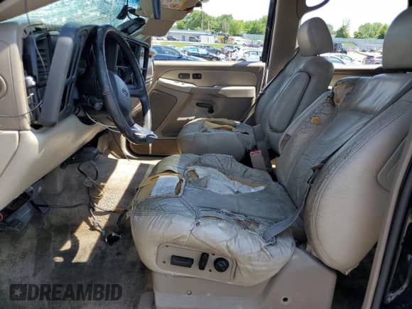 2002 Chevrolet Suburban LT z VIN 3GNGC26U42G214796, wystawiony jako Copart lot #57708045 z przebiegiem Nie podano mil oraz Szkoda całkowita • Salvage title. Historia ofert i sprzedaży dostępna na DreamBid. Obrazek 7.