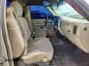 2002 GMC Sierra 1500 z VIN 1GTEC14W32Z117037, wystawiony jako Copart lot #61937045 z przebiegiem Nie podano mil oraz Szkoda całkowita • Salvage title. Historia ofert i sprzedaży dostępna na DreamBid. Obrazek 10.