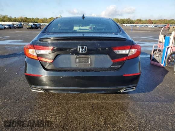 2018 Honda Accord Sport z VIN 1HGCV1F33JA180187, wystawiony jako Copart lot #82606575 z przebiegiem 47 158 mil mil oraz Szkoda całkowita • Salvage title. Historia ofert i sprzedaży dostępna na DreamBid. Obrazek 6.