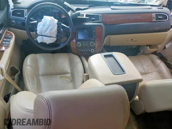 2008 Chevrolet Tahoe 3LT z VIN 1GNFC13038R126256, wystawiony jako Copart lot #68922415 z przebiegiem 184 525 mil mil oraz Szkoda całkowita • Salvage title. Historia ofert i sprzedaży dostępna na DreamBid. Obrazek 8.