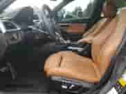 2018 BMW 3 Series 330i xDrive z VIN WBA8D9C58JEB35637, wystawiony jako Copart lot #86408015 z przebiegiem 24 544 mil mil oraz Szkoda całkowita • Salvage title. Historia ofert i sprzedaży dostępna na DreamBid. Obrazek 7.