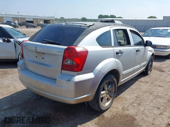2007 Dodge Caliber SXT with VIN 1B3HB48B67D114910, listed as a IAAI auction lot 42881361 with Not provided miles and . Bid and sale history available at DreamBid. Image 4.