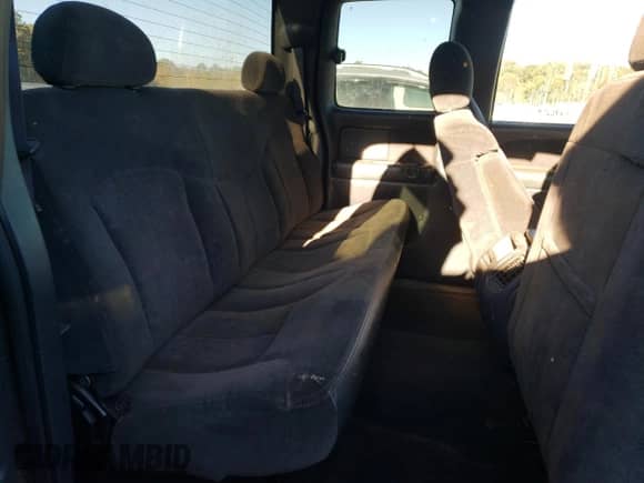 2000 Chevrolet Silverado 2500 LS с VIN 1GCGK29U6YE330928, выставлен на аукционе Copart как лот 76973284 с пробегом 229 971 миль миль и Списание • Salvage title. История ставок и продаж доступна на DreamBid. Изображение 10.
