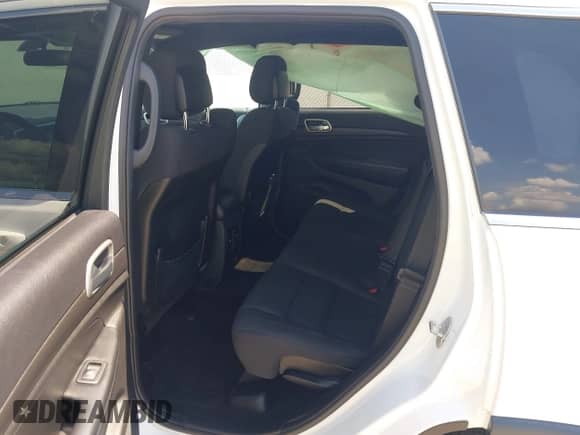 2018 Jeep Grand Cherokee Altitude with VIN 1C4RJFAG9JC278527, listed as a IAAI auction lot 42933758 with 63,515 mi miles and . Bid and sale history available at DreamBid. Image 8.