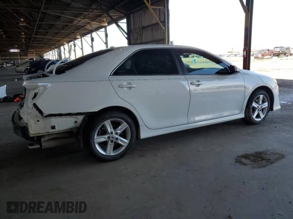 2014 Toyota Camry L с VIN 4T1BF1FK8EU322936, выставлен на аукционе Copart как лот 70527145 с пробегом 157 277 миль миль и Списание • Salvage title. История ставок и продаж доступна на DreamBid. Изображение 3.