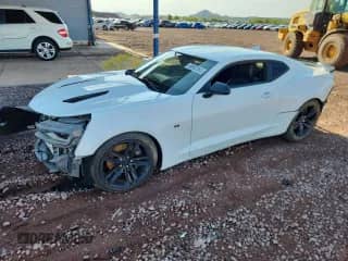 2017 Chevrolet Camaro 2SS z VIN 1G1FH1R72H0183737, wystawiony jako Copart lot #68902065 z przebiegiem 104 068 mil mil oraz Szkoda całkowita • Salvage title. Historia ofert i sprzedaży dostępna na DreamBid. Obrazek 1.