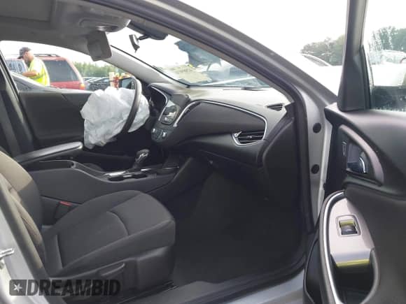 2021 Chevrolet Malibu LT z VIN 1G1ZD5ST0MF022611, wystawiony jako IAAI lot #42989074 z przebiegiem 90 009 mil mil oraz . Historia ofert i sprzedaży dostępna na DreamBid. Obrazek 5.