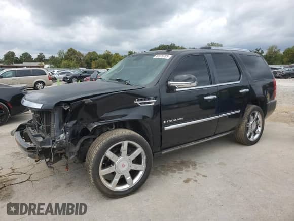2007 Cadillac Escalade z VIN 1GYEC63807R360547, wystawiony jako Copart lot #82075785 z przebiegiem 161 046 mil mil oraz Szkoda całkowita • Salvage title. Historia ofert i sprzedaży dostępna na DreamBid. Obrazek 1.