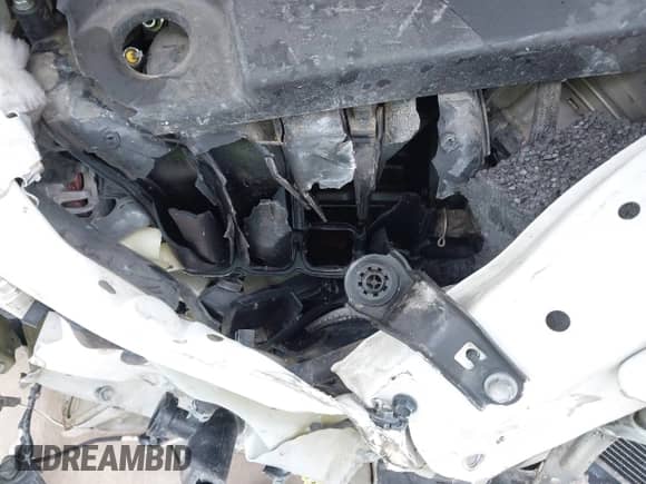 2019 Toyota Corolla L с VIN 5YFBURHE8KP888748, выставлен на аукционе IAAI как лот 42883263 с пробегом 67 278 миль миль и . История ставок и продаж доступна на DreamBid. Изображение 18.