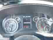 2020 Ram 1500 Big Horn z VIN 1C6RREFG7LN333762, wystawiony jako IAAI lot #42258907 z przebiegiem 51 558 mil mil oraz . Historia ofert i sprzedaży dostępna na DreamBid. Obrazek 7.