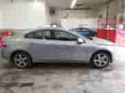 2013 Volvo S60 T5 с VIN YV1612FHXD2181306, выставлен на аукционе IAAI как лот 41726747 с пробегом 116 836 миль миль и . История ставок и продаж доступна на DreamBid. Изображение 13.