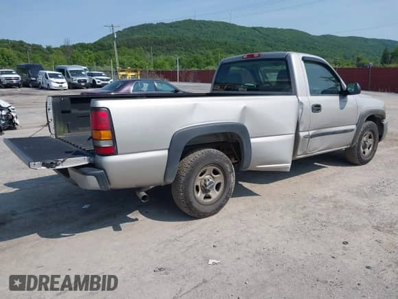 2004 GMC Sierra 1500 Work Truck with VIN 1GTEC14X44Z349612, listed as a IAAI auction lot 42387054 with 94,178 mi miles and . Bid and sale history available at DreamBid. Image 4.