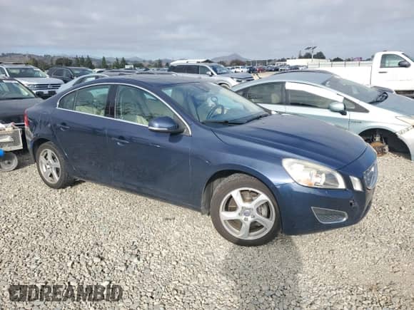 2013 Volvo S60 T5 с VIN YV1612FH2D2179677, выставлен на аукционе Copart как лот 89829675 с пробегом 104 140 миль миль и Списание • Salvage title. История ставок и продаж доступна на DreamBid. Изображение 4.