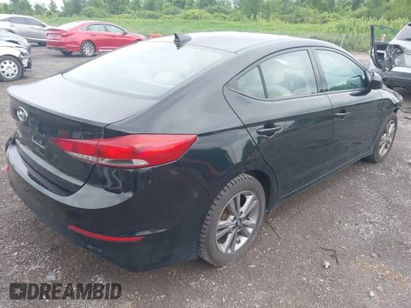 2017 Hyundai Elantra SE z VIN 5NPD84LF6HH118778, wystawiony jako IAAI lot #42700078 z przebiegiem 86 177 mil mil oraz . Historia ofert i sprzedaży dostępna na DreamBid. Obrazek 4.