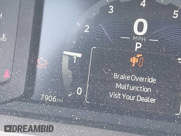 2024 Toyota Tacoma SR5 z VIN 3TMKB5FN0RM013747, wystawiony jako IAAI lot #41411768 z przebiegiem 7 906 mil mil oraz . Historia ofert i sprzedaży dostępna na DreamBid. Obrazek 15.