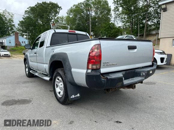 2007 Toyota Tacoma with VIN 5TEUX42N77Z362544, listed as a Copart auction lot 59108785 with 146,092 mi miles and Clean title. Bid and sale history available at DreamBid. Image 2.
