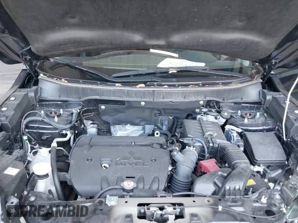 2023 Mitsubishi Outlander ES z VIN JA4ARUAU9PU013541, wystawiony jako IAAI lot #42392348 z przebiegiem 27 760 mil mil oraz . Historia ofert i sprzedaży dostępna na DreamBid. Obrazek 10.