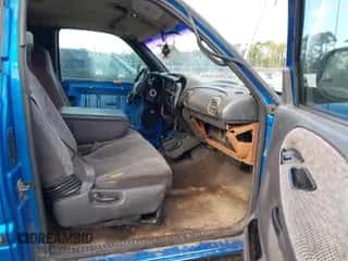2001 Dodge 1500 with VIN 3B7HC13Y21G207939, listed as a IAAI auction lot 43350452 with 196,088 mi miles and . Bid and sale history available at DreamBid. Image 5.